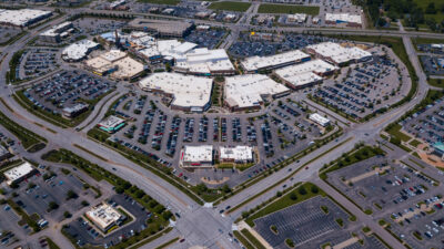 Mid-Year Momentum: Why Your CRE Listings Need Full Visibility Before Summer Slowdown